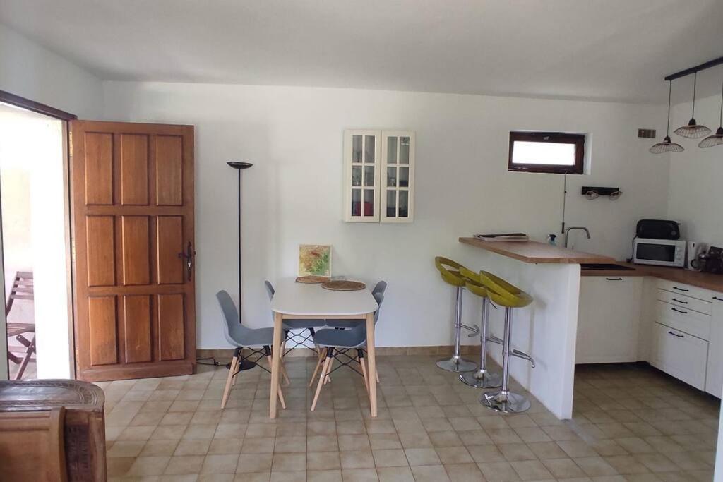 Appartement Au Fond Du Jardin Saint Jean du Pin Esterno foto